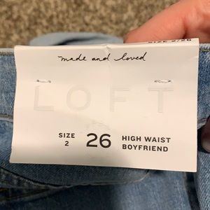 Loft high wasted boyfriend jeans. Size 2/26